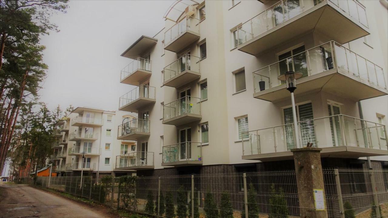 Nadmorska Dziupla Apartment Dziwnowek Exterior photo